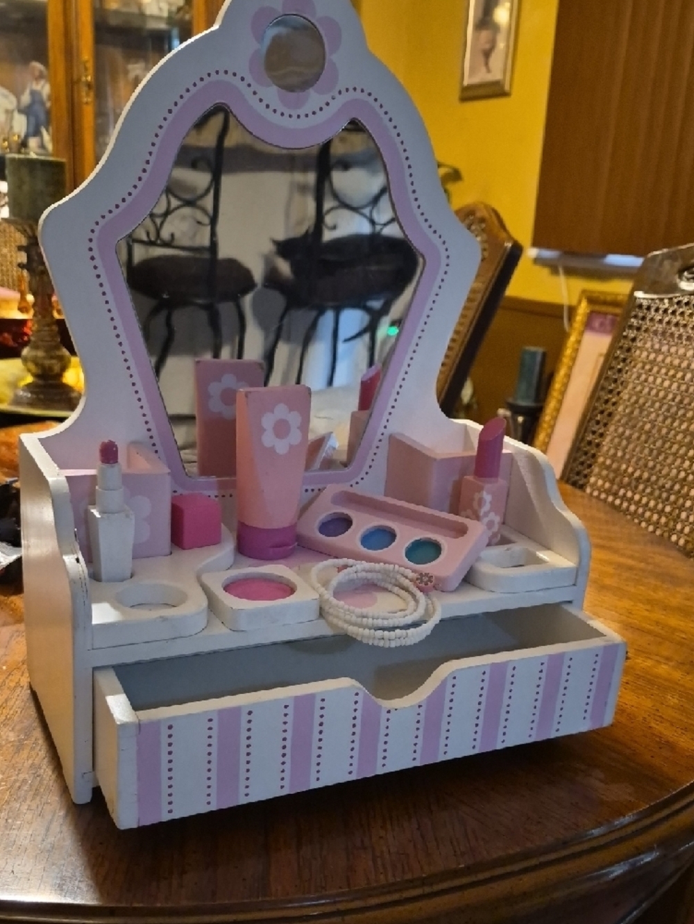 Melissa & Doug Wooden Beauty Salon